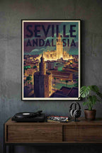 La Torre de noche en Sevilla
