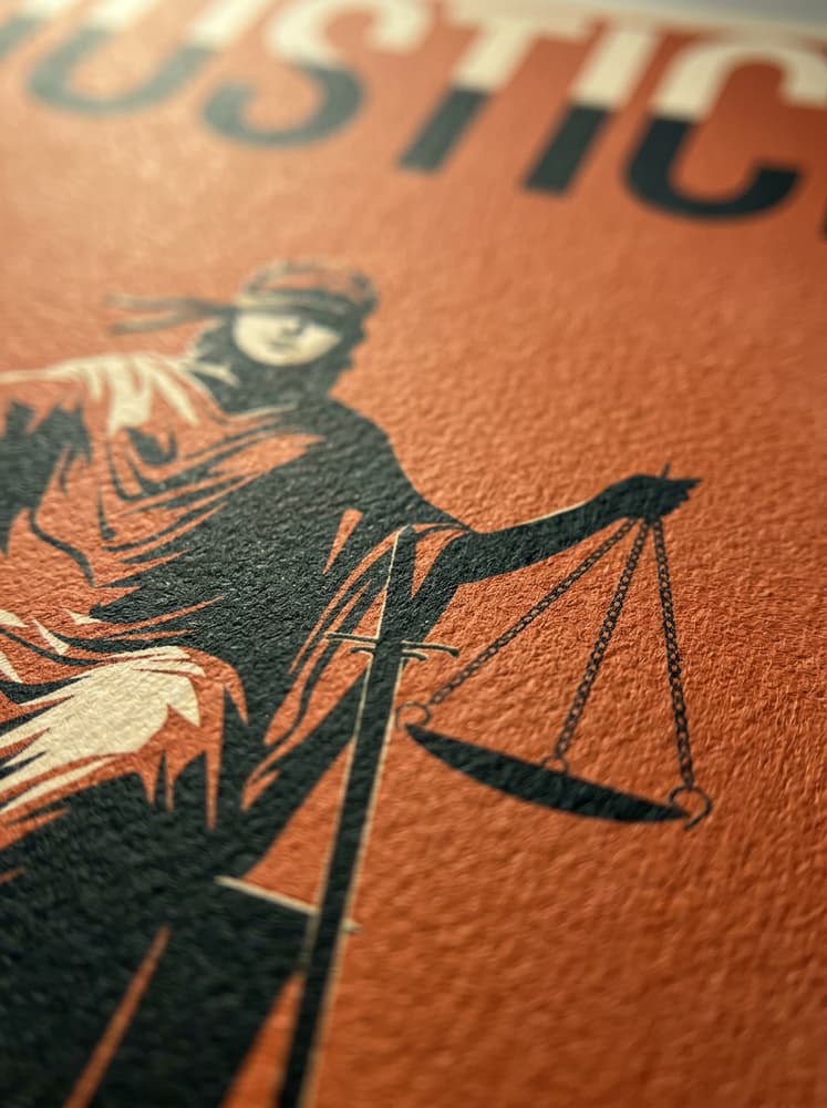 Justicia & Ley