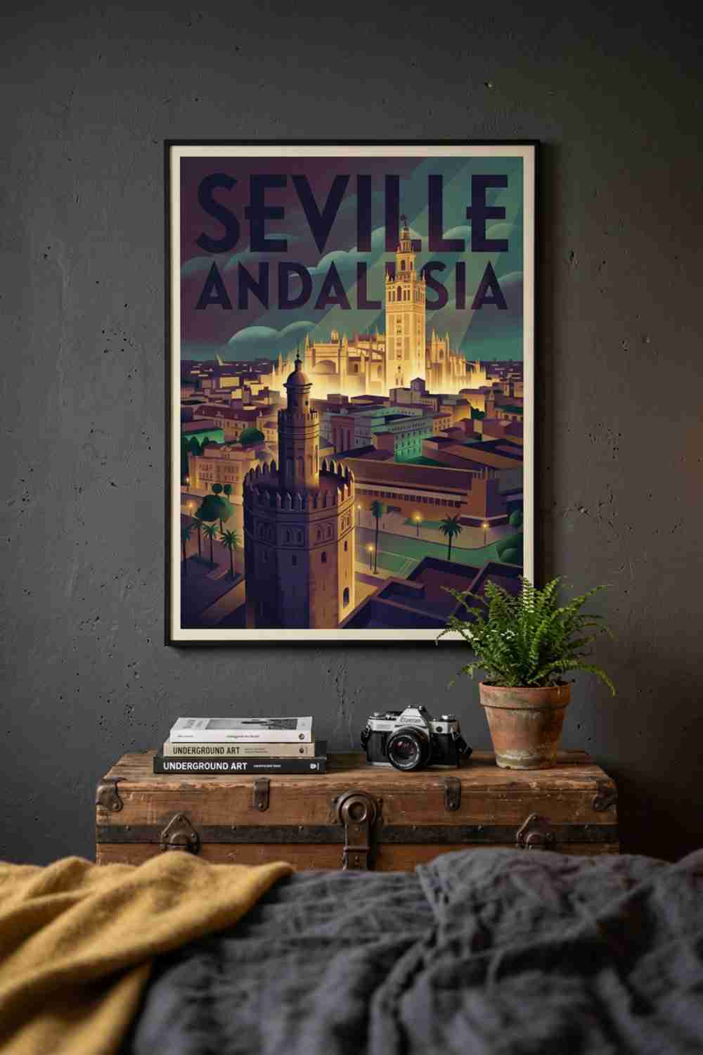 La Torre de noche en Sevilla