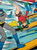 Superheroes Surfeando