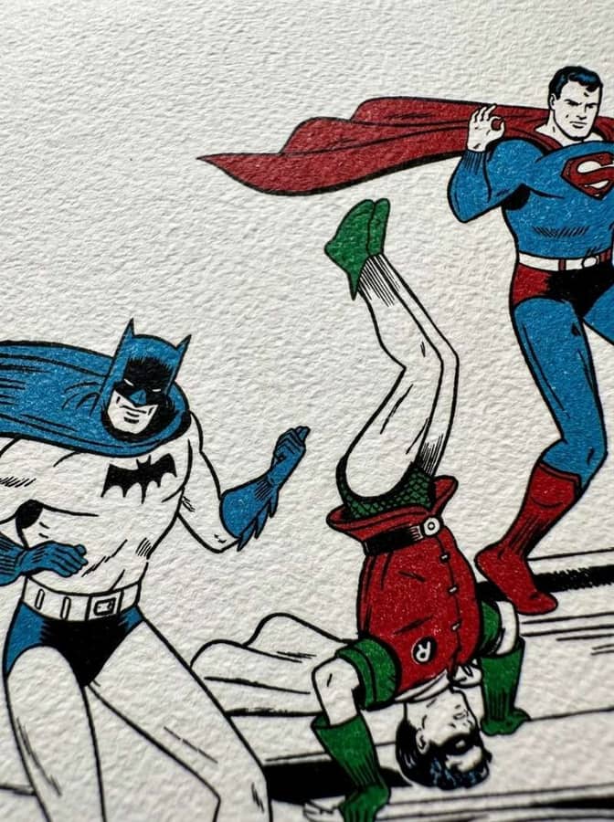 Superheroes Surfeando