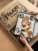 GRAPHIC HAND